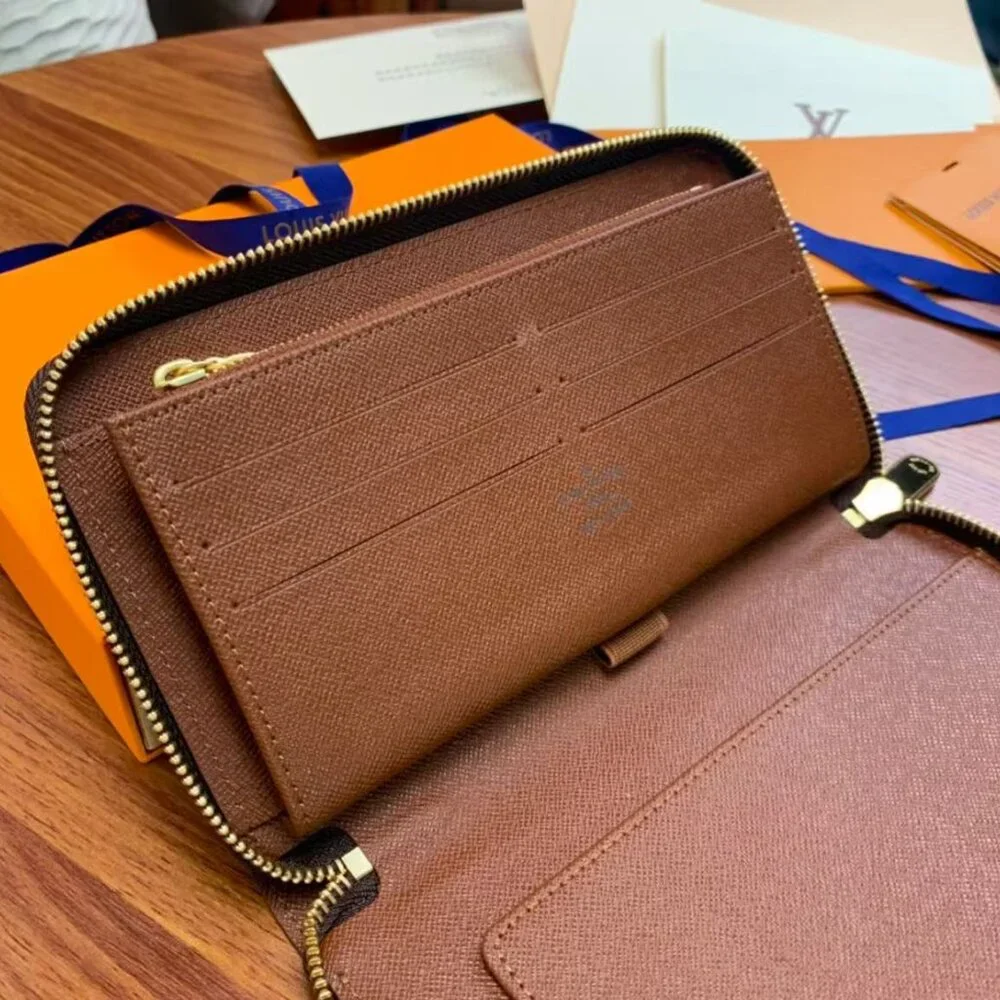 🎂🎂Louis Vuitton purse 21x11 - Picture 2 of 6